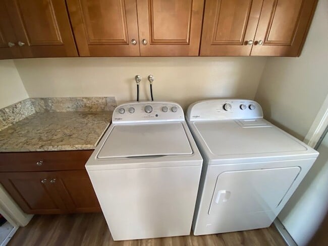 Building Photo - (55+ Community) Perfectly Located 2 Bedroom House in Oceanside Available 1st Week of June!