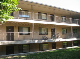 Building Photo - Garden Brooke Apartments