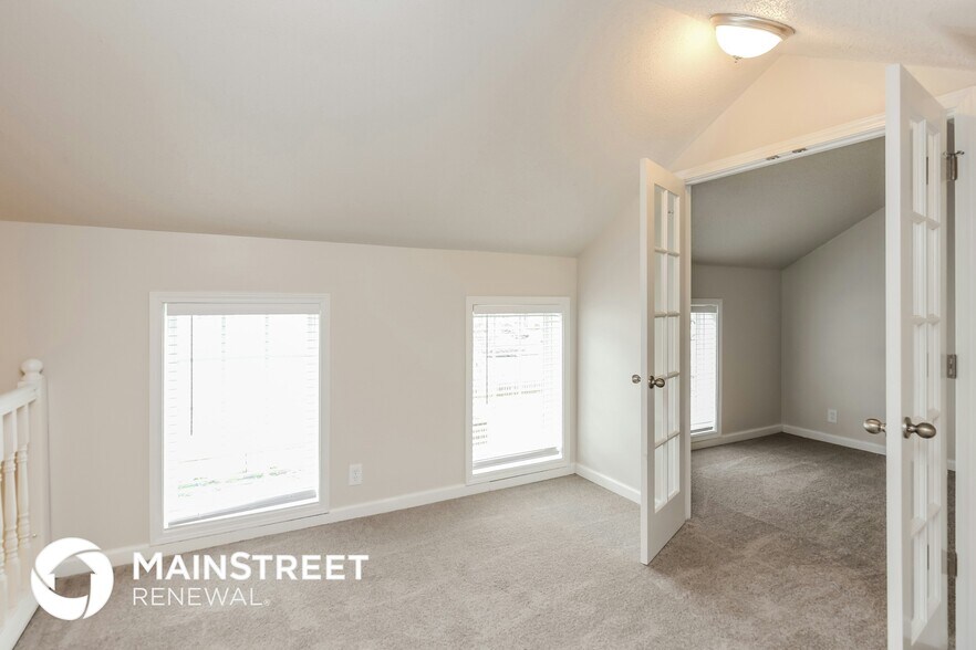 Building Photo - 1055 Abercorn Way