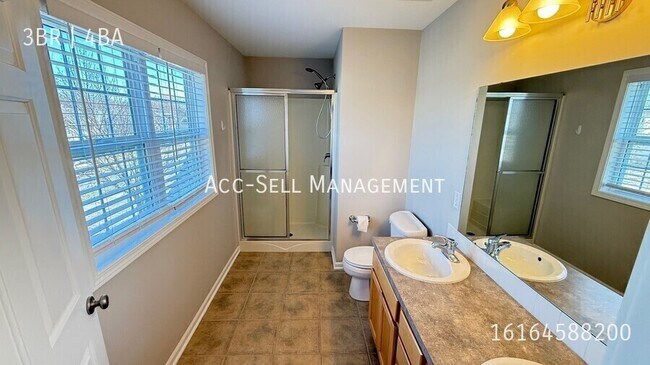 Building Photo - 2125 Orchard Ridge Dr NW
