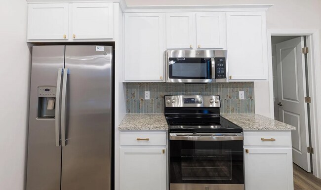 Building Photo - Don't miss out on this beautiful home!