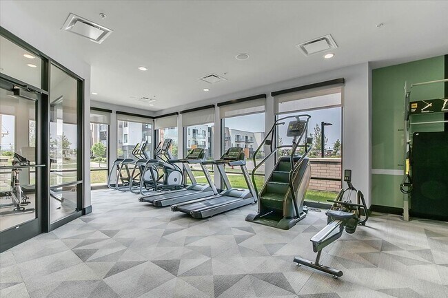 Building Photo - 29W710 Cambridge Ct