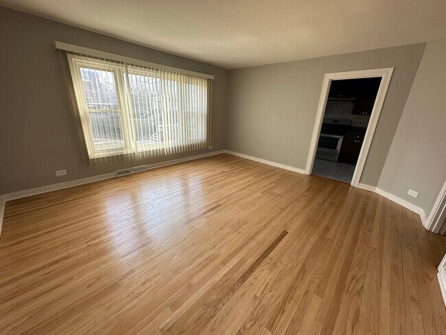 Building Photo - 1179 Deerfield Rd