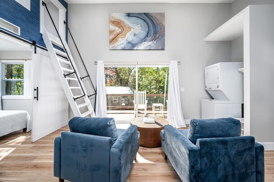 Building Photo - 288 Stonewall Road-SI ID1055518P