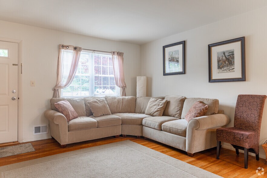 Glenwood Apartments 35D Spruce Ln Old Bridge NJ 08857 Apartment Finder