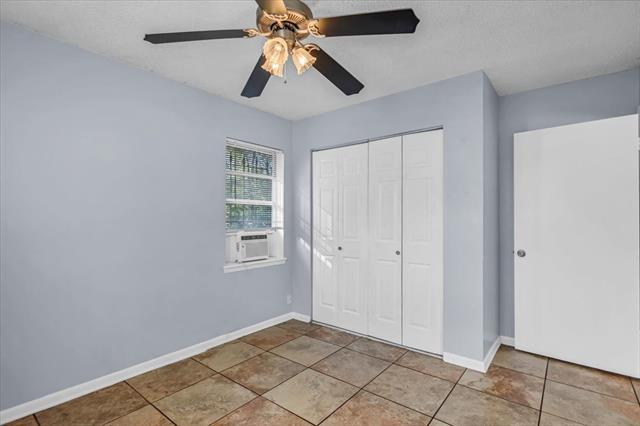 Building Photo - 2323 Breckenridge St