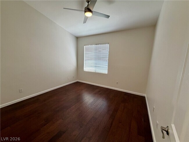 Building Photo - 704 Peachy Canyon Cir