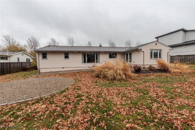 Building Photo - 2500 Deborah Dr