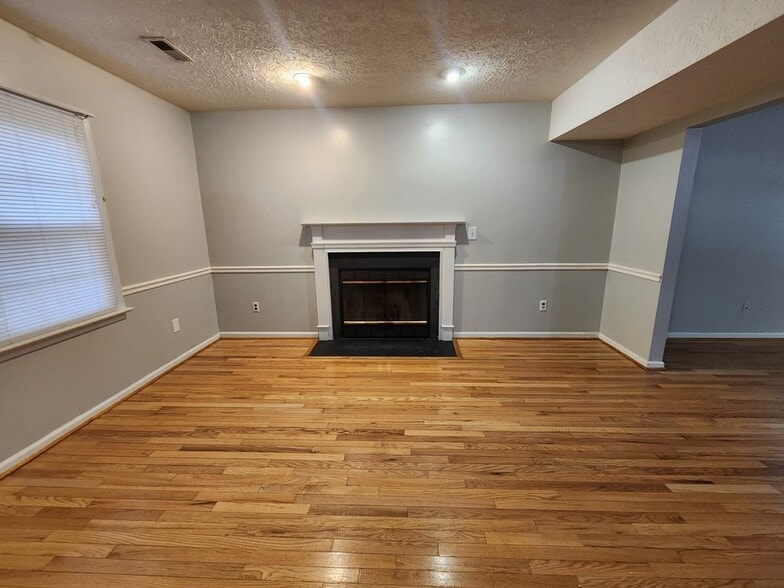 Building Photo - 27 Braxton Dr