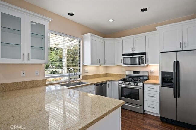 Building Photo - 9 Acorn Ridge