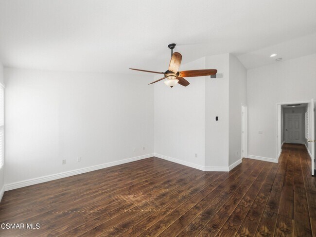 Building Photo - 1698 Ramona Dr