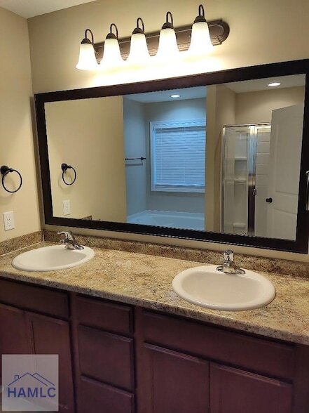 Building Photo - 1598 Longleaf Ct