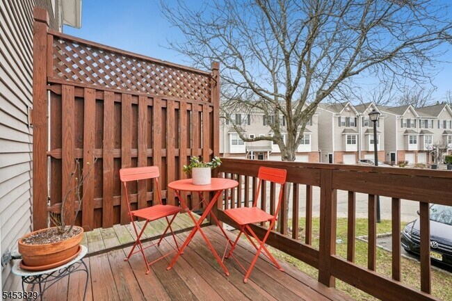 Building Photo - 55 Greenbrook Dr