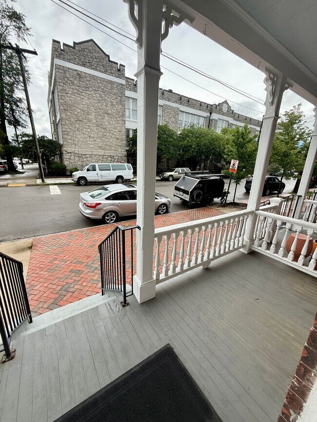 Building Photo - 603 N 26th St