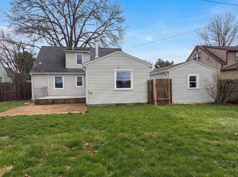 Building Photo - 413 Sherwood Dr W