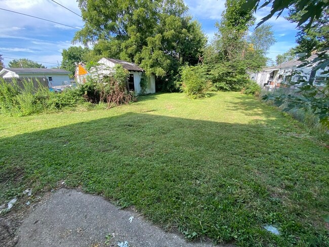 Building Photo - 124 N Beard St