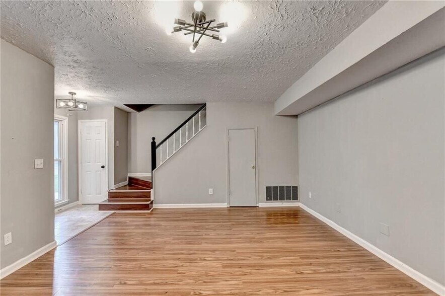 Building Photo - 1181 Izod Ct