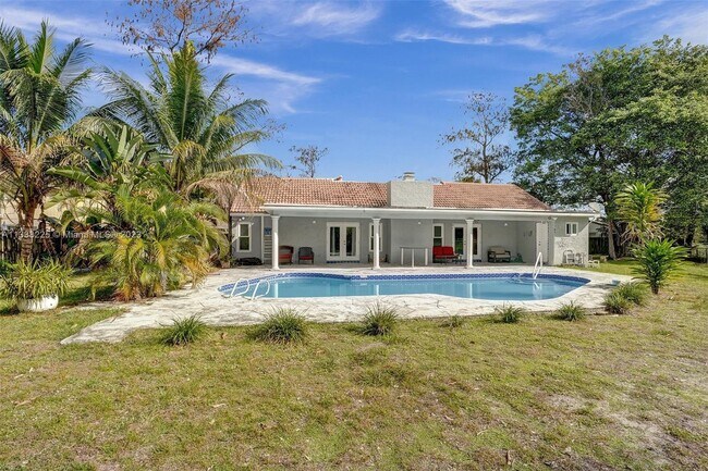 Building Photo - 8350 NW 15th Ct