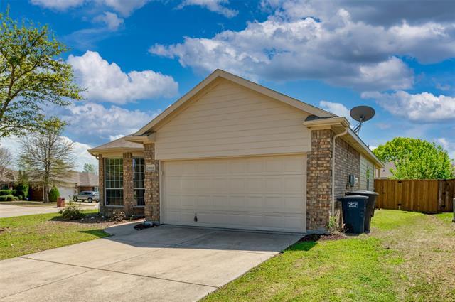 Building Photo - 9901 Amaryllis Ln