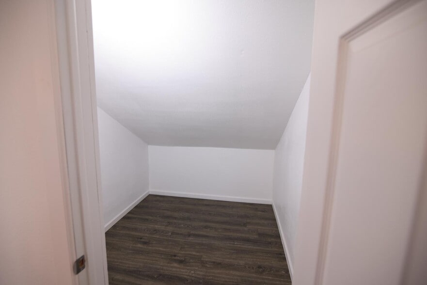 Master Bedroom Closet - 635 Elm Ave