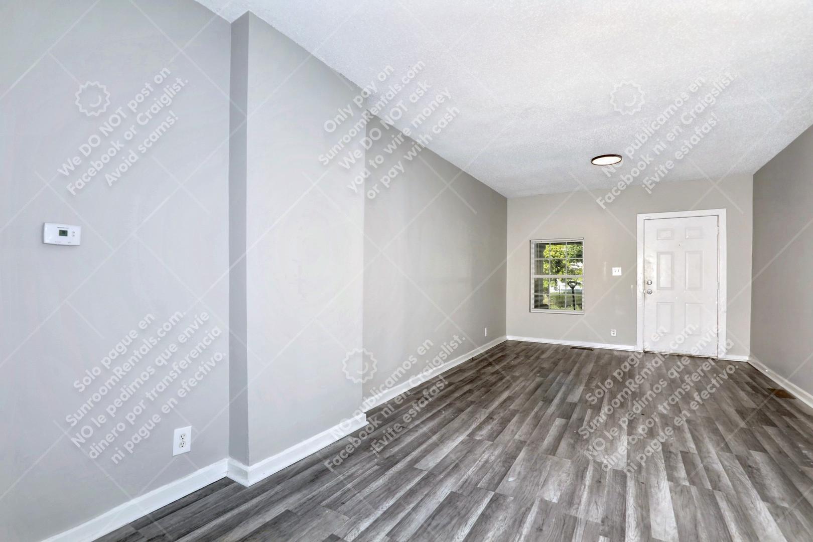 Building Photo - 414 N Temple Ave