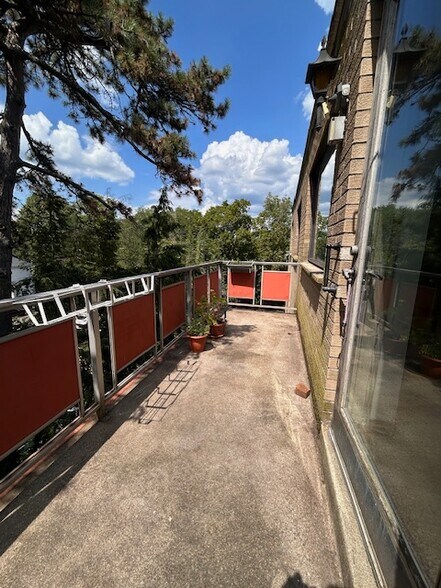 Patio - 159 Concord Ave