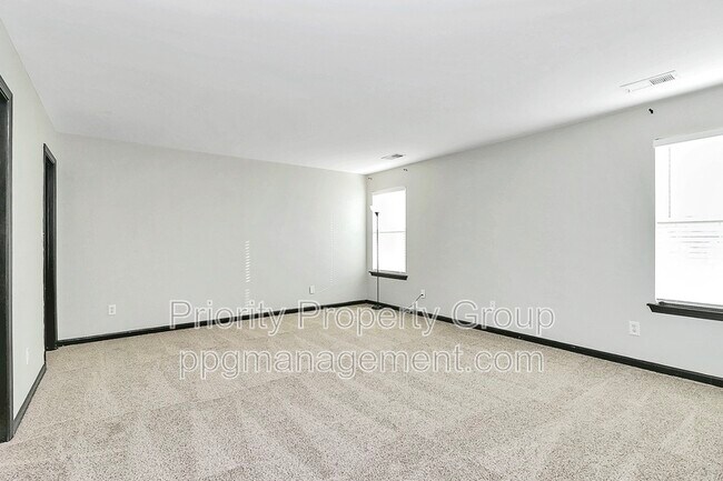 Building Photo - 610 Latimer Way