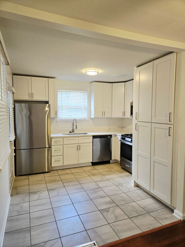 Building Photo - Beautiful Home in Suitland MD