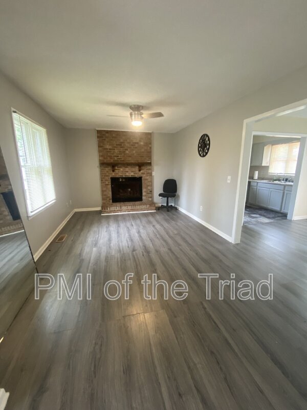 Building Photo - 1605 Pear Tree Ln