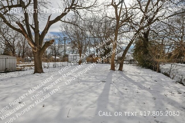 Building Photo - 1804 W Lee St