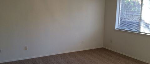 Building Photo - 217 Merlin Dr