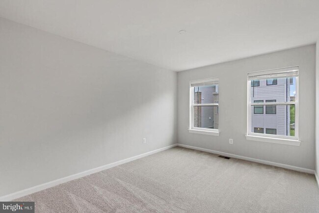 Building Photo - 2400 Stella Pl