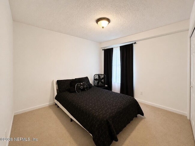 Building Photo - 13687 Devan Lee Dr E