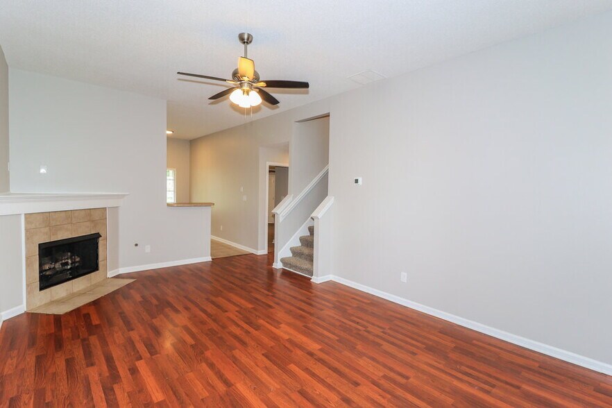 Building Photo - 9728 Tucker Creek Cove