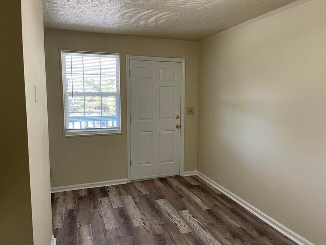 Building Photo - 7030 Mynah Bird Ln