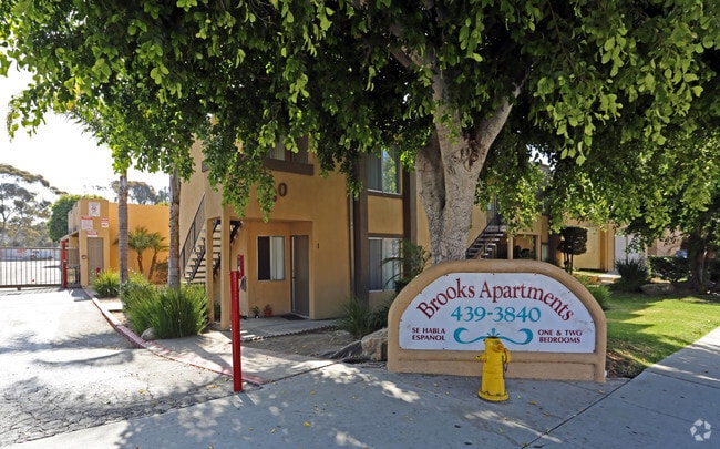 Primary Photo - Brooks Apartments