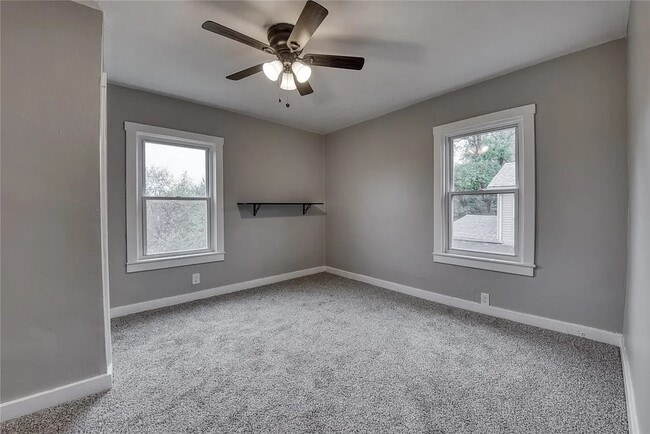 Building Photo - 586 Highland Ave