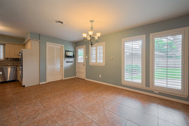 Building Photo - 7906 Braesview Ln