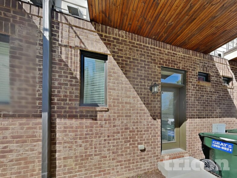 Building Photo - 6813 Charlotte Pike