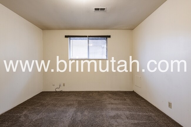 Building Photo - 1418-1426 S. 1100 E. - 1S