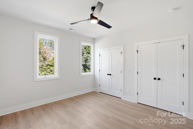 Building Photo - 1310 Carolyn Dr