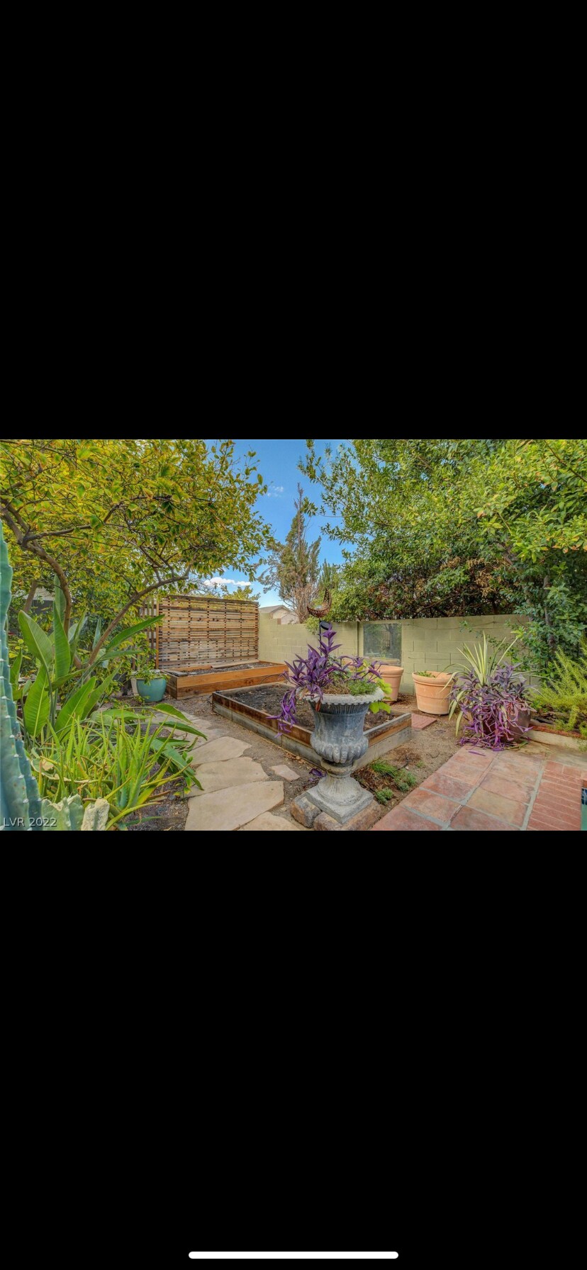 Building Photo - 300 Redondo St