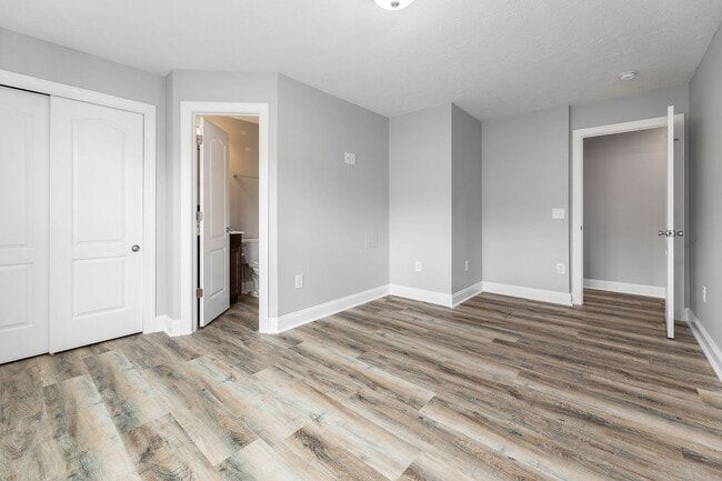 Building Photo - Available for the 2026-2027 lease term.