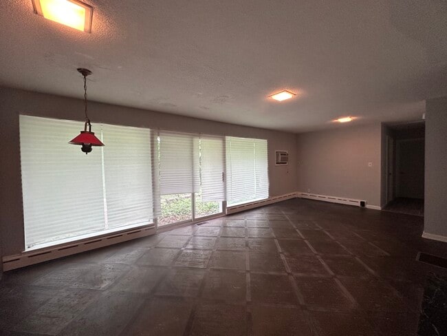 Building Photo - 3570-S Vermilion-N