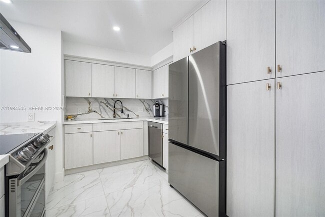 Building Photo - 2851 NE 183rd St