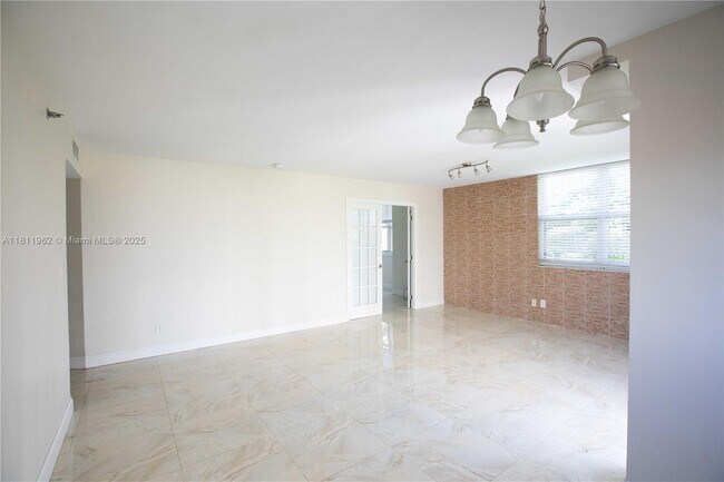 Building Photo - 770 Claughton Island Dr