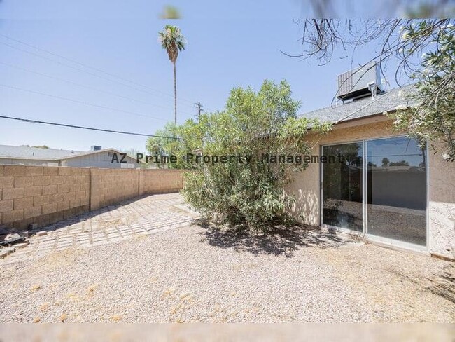 Building Photo - 2145 S Dorsey Ln