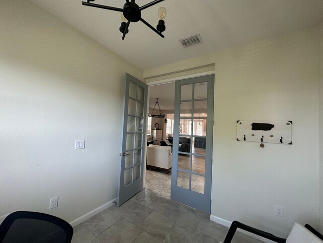 Building Photo - 1324 Swift Crk Wy