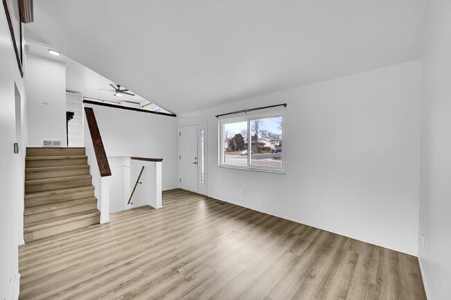 Building Photo - $2,195 - 3 Bed, 2 Bath Home in Loveland with Central AC and Fenced in Yard!