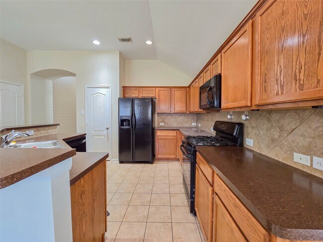 Building Photo - 17915 Landing Pines Trail